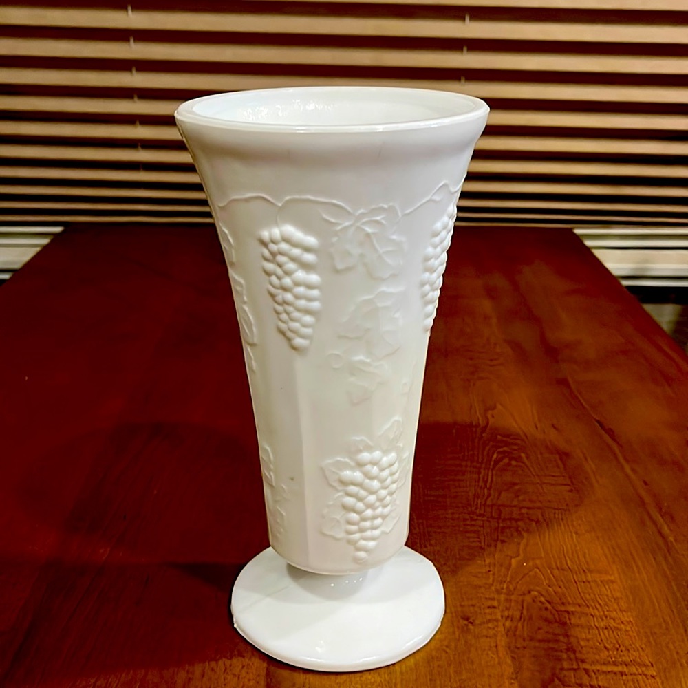 Vintage Grape Harvest Milk Glass 10” Flower Vase